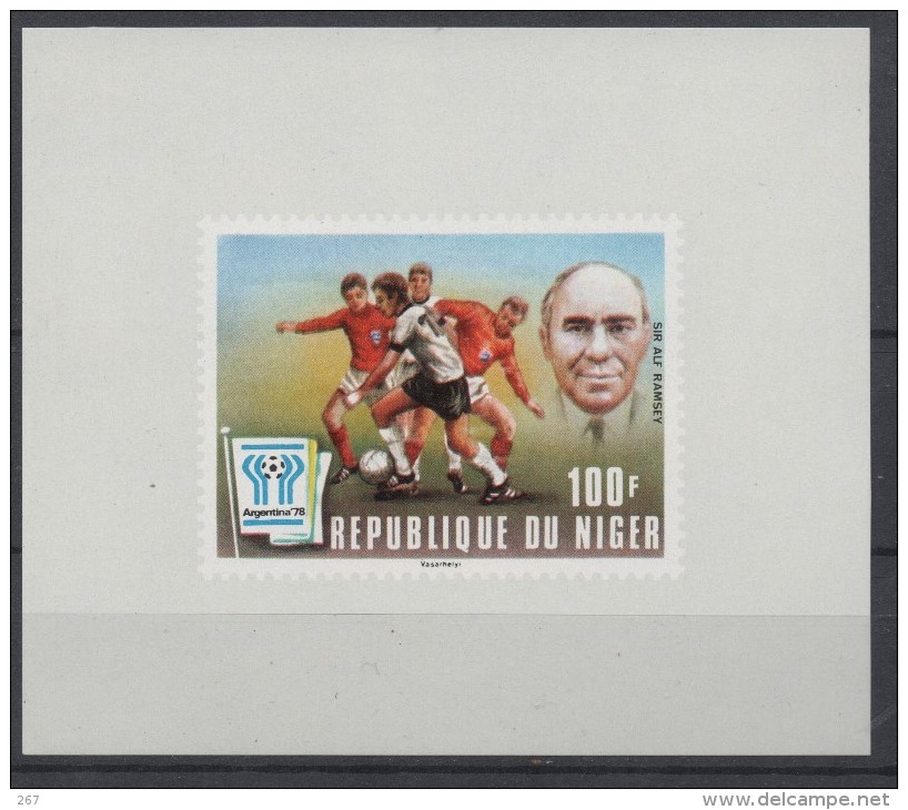 NIGER  Epreuve De Luxe N° 420 * *  NON DENTELE     Cup 1978    Football  Fussball Soccer - 1978 – Argentina