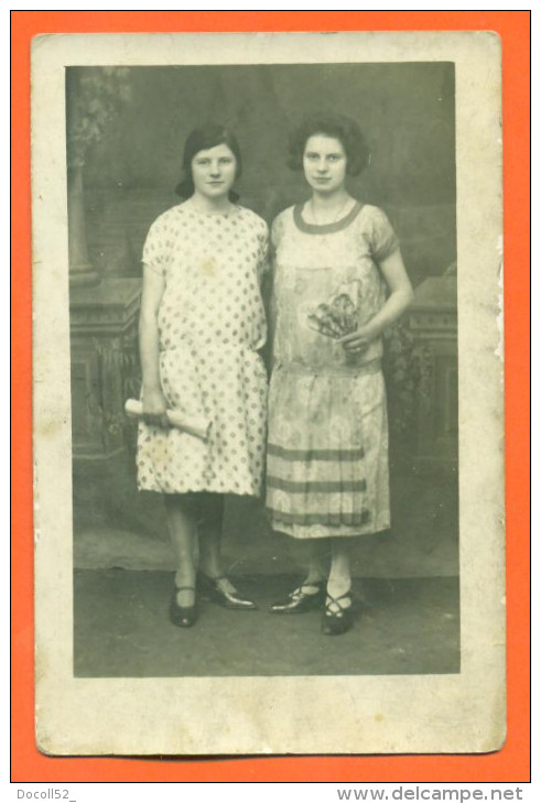 Carte Photo à Identifier   "  Deux Femmes  " - Altri & Non Classificati