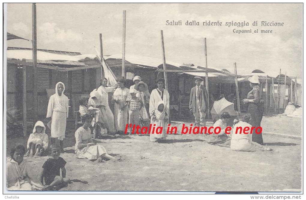 Riccione Rimini Saluti Dalla Ridente Spiaggia Di Riccione Capanni Al Mare - Rimini