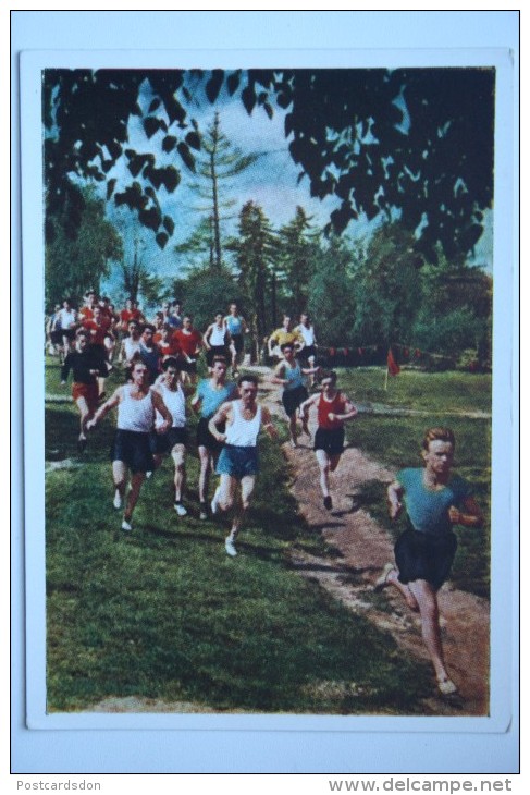 Propaganda. TYPICAL LIFE IN USSR. Street Sport. Jogging. OLD SOVIET PC 1961 - Persönlichkeiten