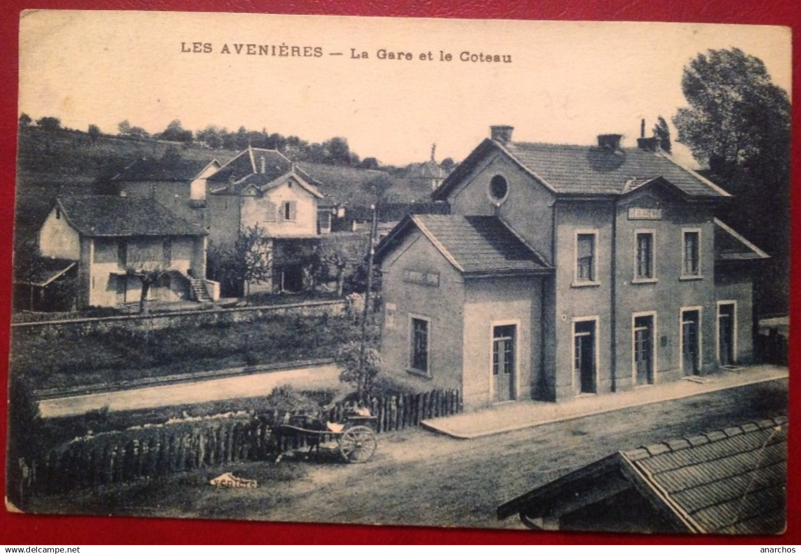 38 Isere LES AVENIERES La Gare Et Le Coteau - Les Avenières