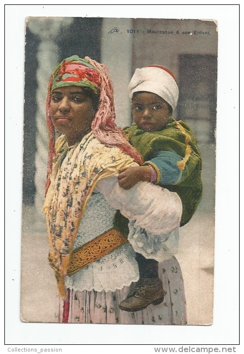 Cp , Afrique , Mauresque & Son Enfant , Folklore , Costume , Vierge - Afrique