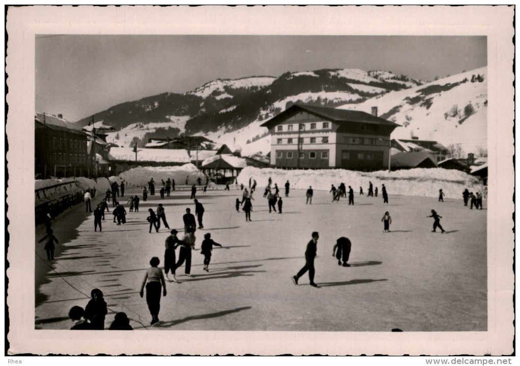 SPORTS - PATINAGE - Patinoire - MEGEVE - Eiskunstlauf