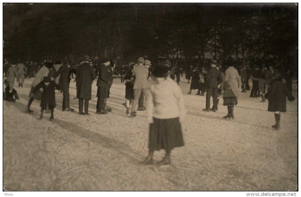 SPORTS - PATINAGE - Patins à Glace - Patins - Carte Photo - Patinoire - Patinaje Artístico