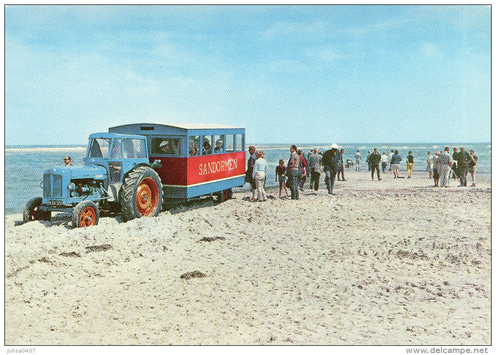 GRENEN (Danemark) Cpsm Tracteur Sur La Plage Beau Plan - Tractors