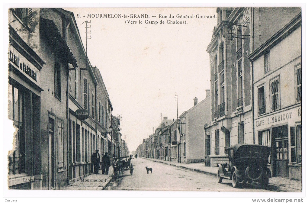 MOURMELON  Le  GRAND . 51 . Rue Gouraud .animée .1920. - Mourmelon Le Grand