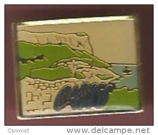 41315-Pin's.Cassis.les Calanques... - Villes