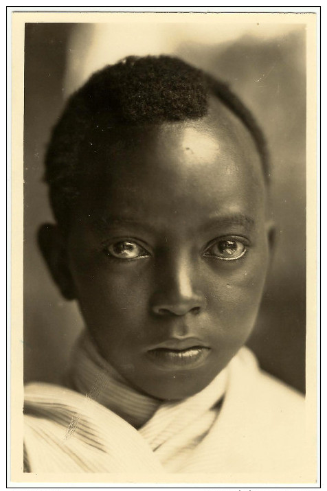C. Zagourski - L´AFRIQUE QUI DISPARAIT ! Nº 93 - Un Enfant Mutudzi. Original Old Real Photo Postcard. - Africa