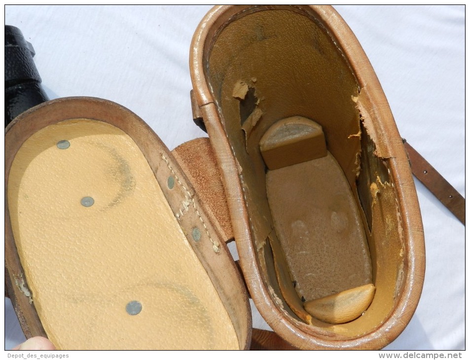 39-45 - LOT 2 PAIRES  JUMELLES  ANGLETERRE + ETUI CUIR  ..............