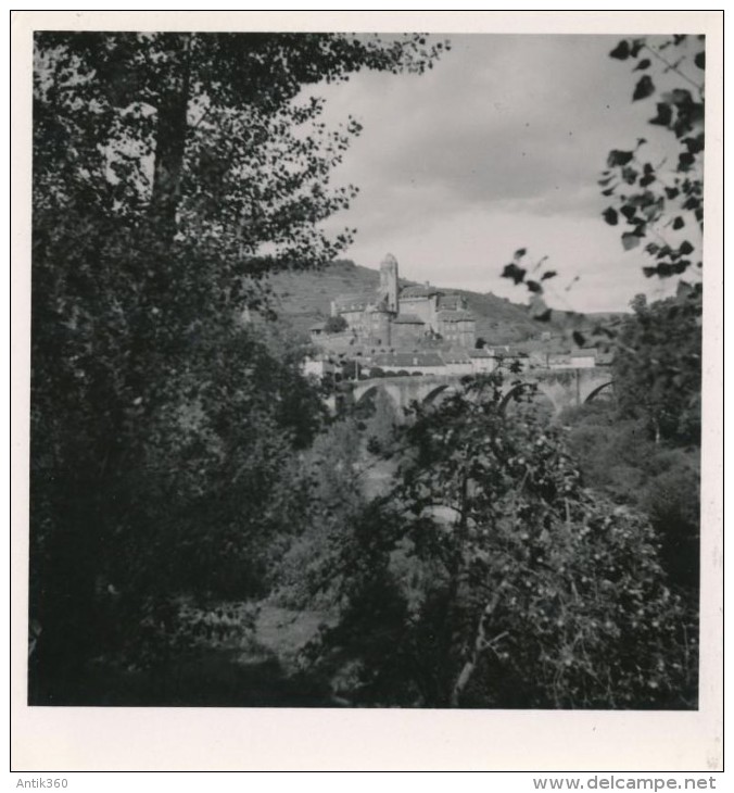 Photo Amateur 1960 Noir Et Blanc Estaing - Aveyron - Lieux