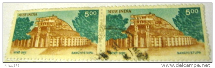 India 1994 Sanchi Stupa 5.00r X2 - Used - Used Stamps