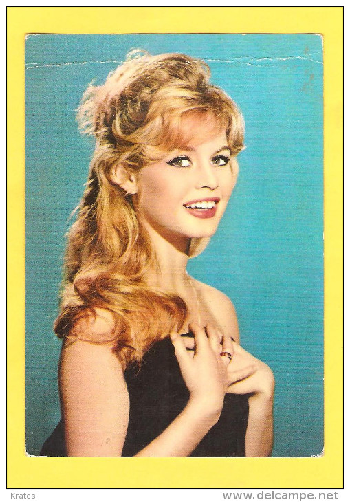 Postcard - Brigitte Bardot        (V 23757) - Actors