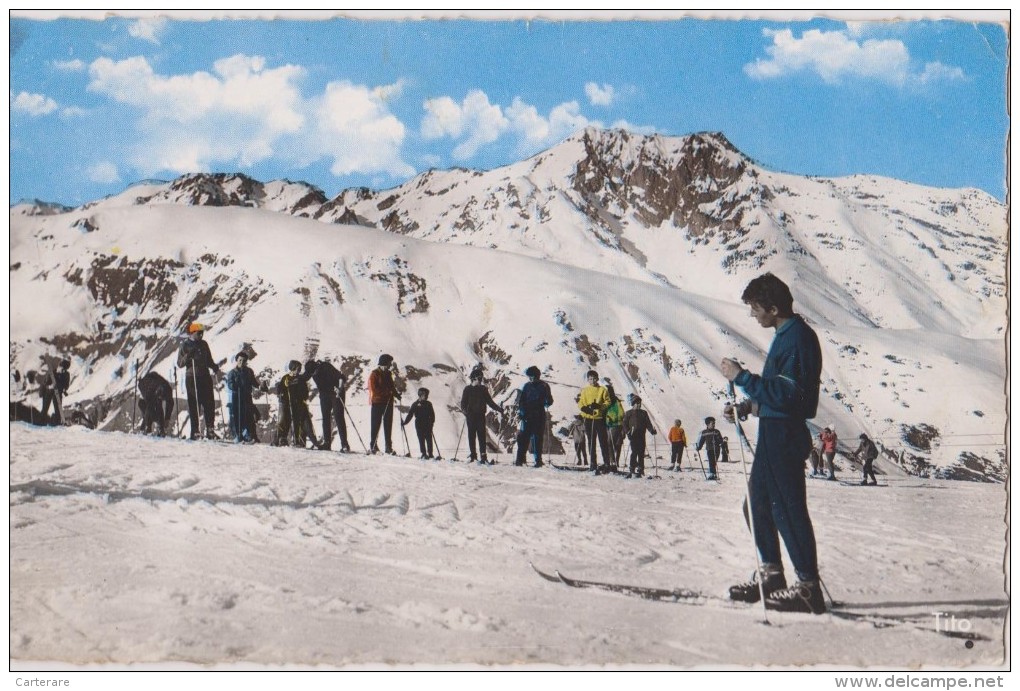 SAINT LARY SOULAN,VALLEE AURE,HAUTES PYRENEES,ARREAU,PRES ESPAGNE,STATION DE SKI,skieur En 1950 - Vielle Aure