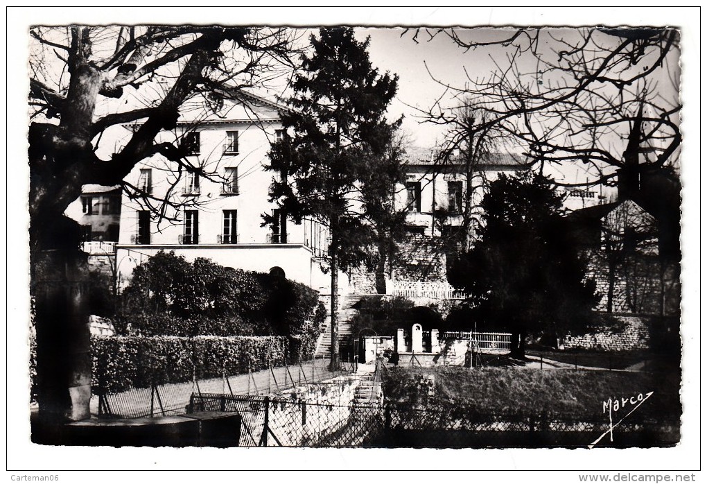 78 - Carrières Sur Seine - La Mairie - Ancienne Résidence De Mlle Louise De Lavallière - Editeur: Ducourtioux N° 11 - Carrières-sur-Seine