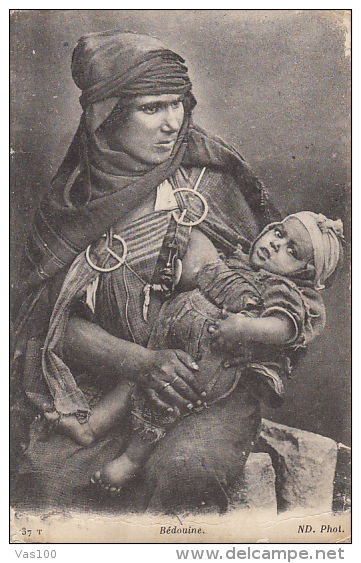 CPA BEDOUIN MOTHER WITH CHILD, COSTUMES - Africa