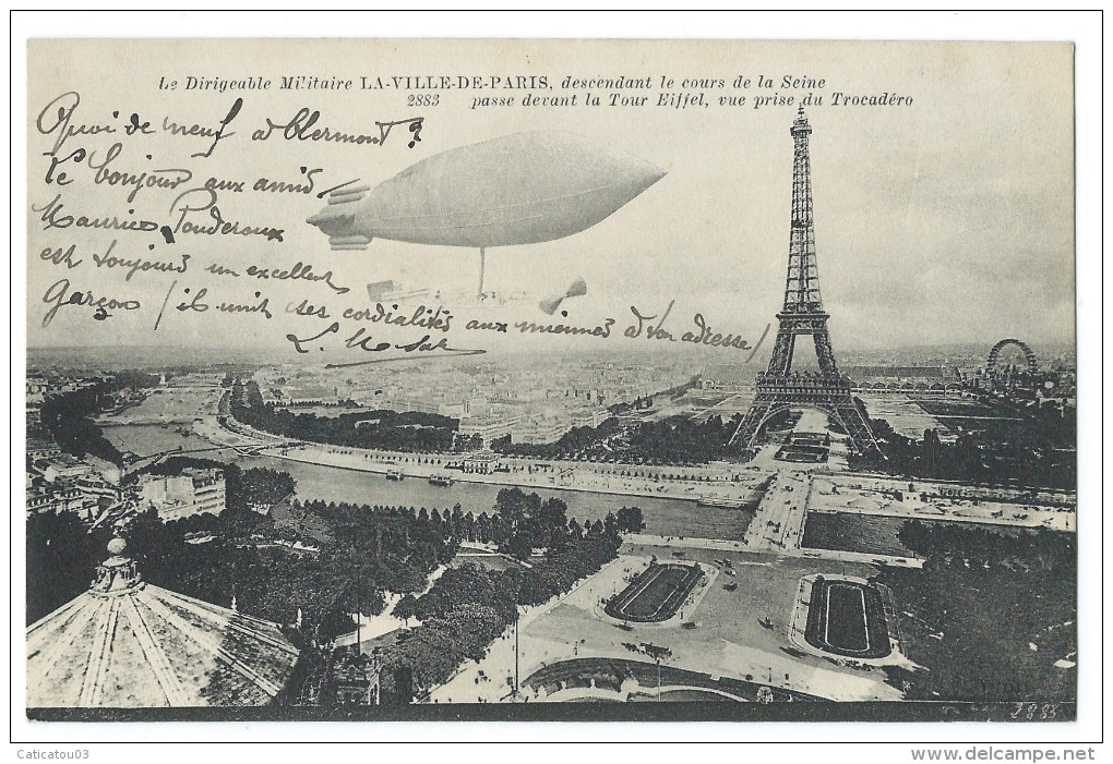 Le Dirigeable Militaire "La Ville De Paris" Descendant Le Cours De La Seine Et Passant Devant La Tour Eiffel - Dirigeables