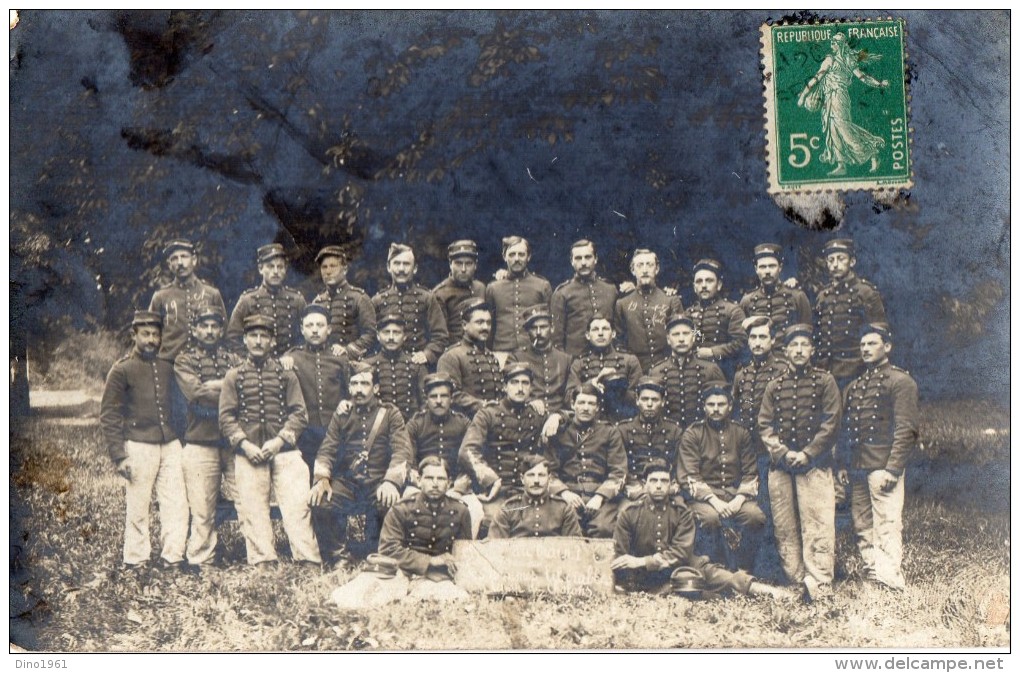 CPA 1170 - MILITARIA - Carte Photo Militaire - Soldats - Chasseurs N° 6 Sur Les Cols Au Camp De CHALONS - Regiments