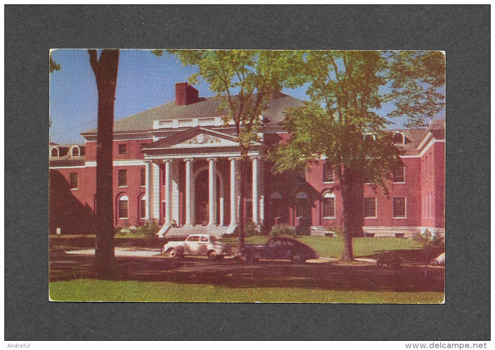 BURLINGTON - VERMONT - WATERMAN MEMORIAL BUILDING AT UNIVERSITY OF VERMONT - NICE CARS - Burlington