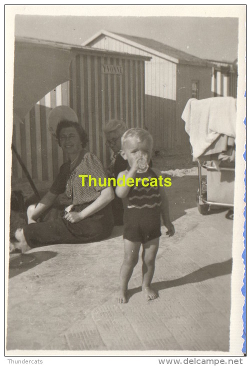 ANCIENNE PHOTO AMATEUR ** VINTAGE SNAPSHOT ** FOTO ** GARCON BOY BEACH PLAGE - Anonieme Personen