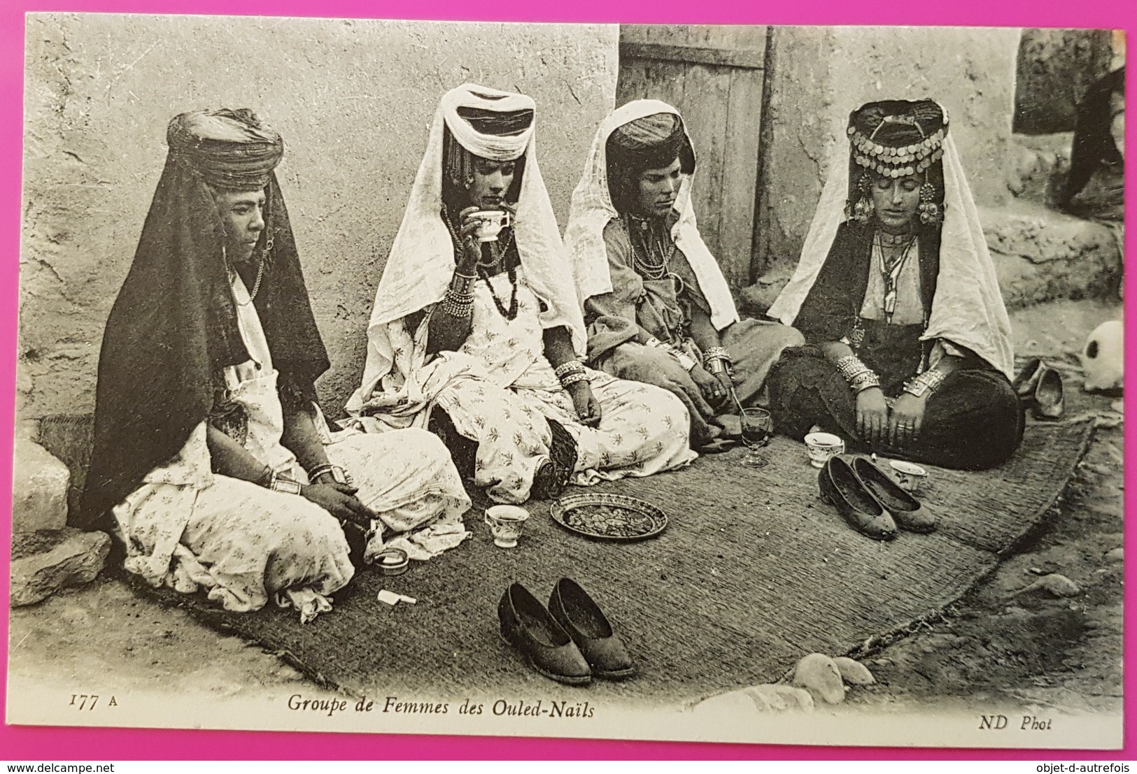 Cpa Groupe De Femmes Des Ouled Nails Carte Postale Algérie N° 177 A Fatma Mauresque Non Ecrite - Donne