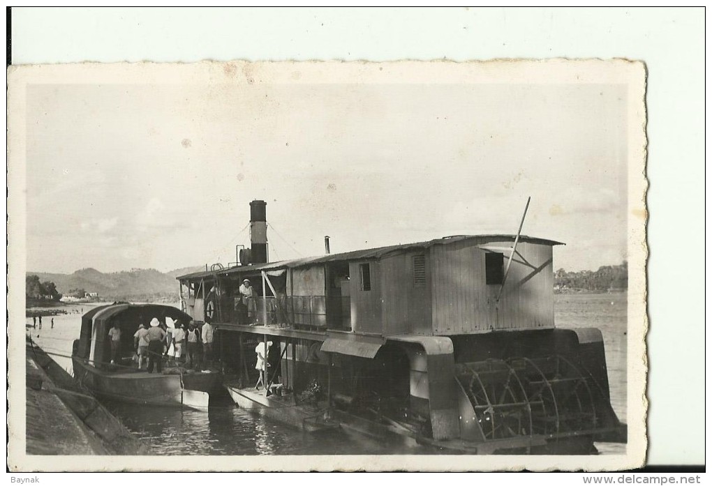 CAR7   --   BANGUI  ( A.E.F. )   --   BATEAU A ROUES A QUAI  --   SHIP, DAMPFER  --  REAL PHOTO PC - República Centroafricana