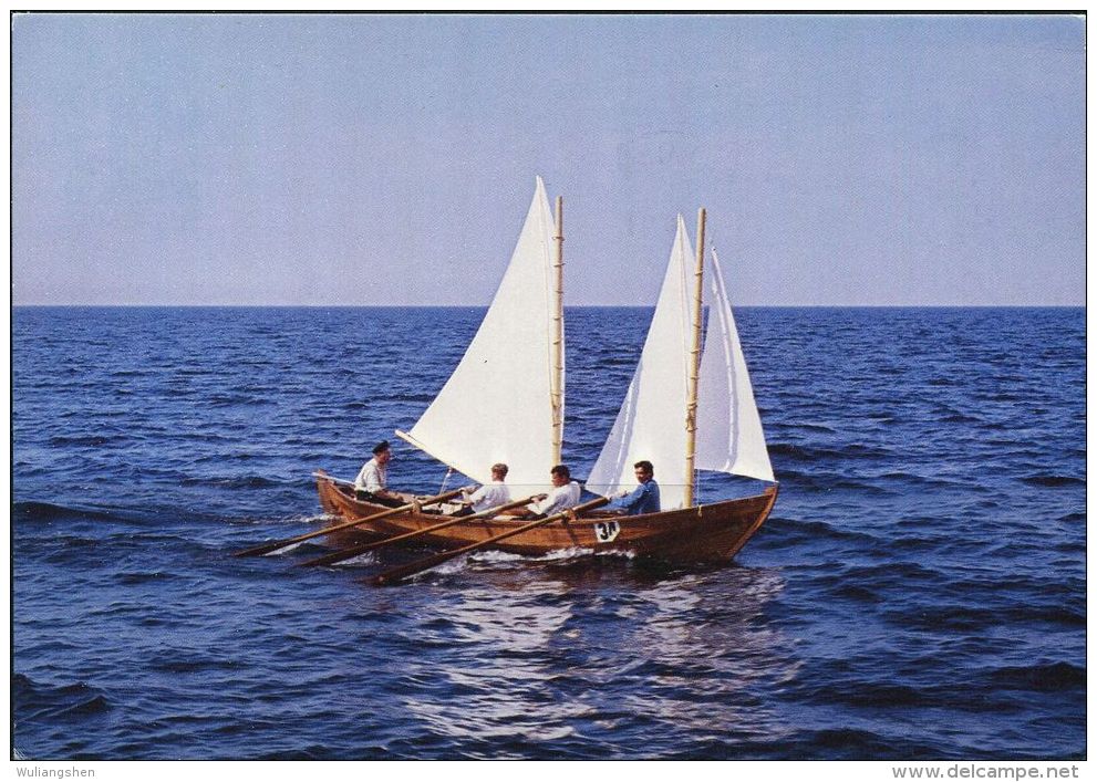 PA1258 Sweden 1983 Small Wooden Boat Card MNH - Lettres & Documents