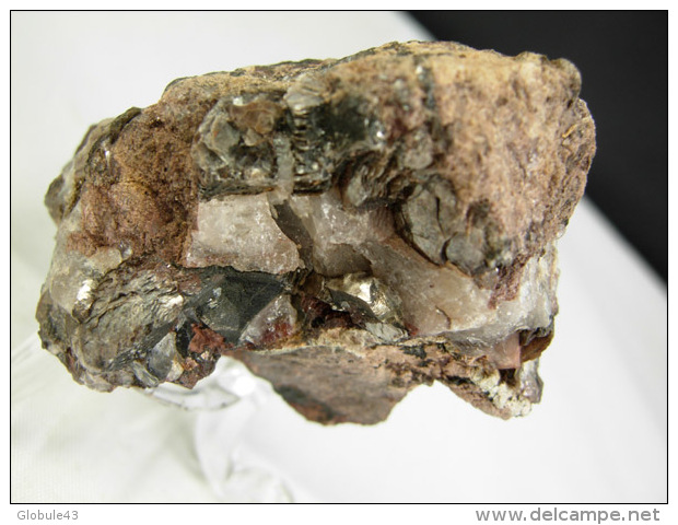 ZWIESELITE ET MUSCOVITE ARCEE DANS PEGMATITE 5, X 3,5 MAS BARBU - Other & Unclassified