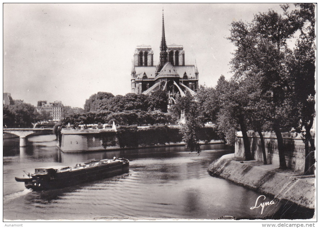 Francia--Paris--1966-- Abside De La Cathedrale Notre-Dame Et La Seine Entre L'Ille Saint-Louis Et L'Ille De La Cite-Cach - Notre Dame De Paris