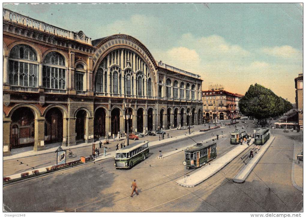 02991  "TORINO - PORTA NUOVA E C.SO VITT. EMAN. II". ANIMATA. AUTO TRAM E BUS  ´50.  CARTOLINA ORIGINALE. SPEDITA 1956. - Stazione Porta Nuova