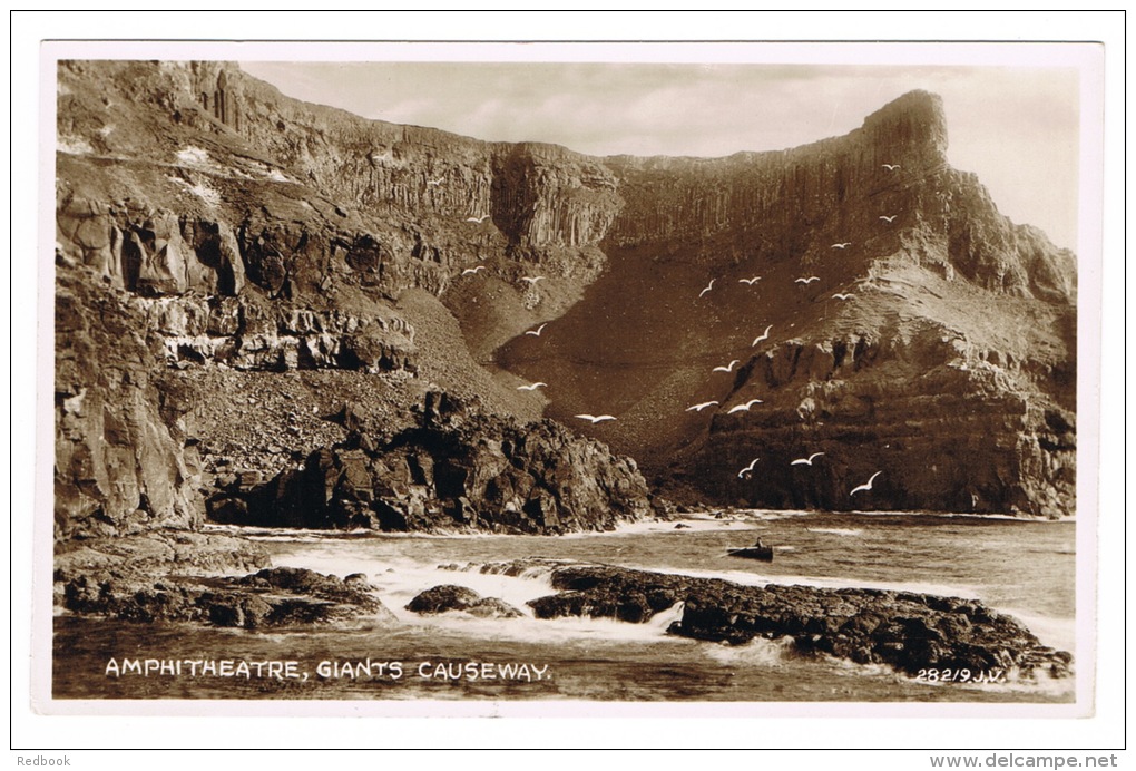 RB 1014 - Real Photo Postcard -  Amphitheatre - Giants Causeway -  Anrtim Ireland - Antrim