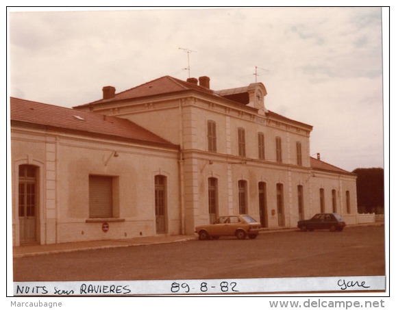 1 Photo - Gare DE NUITS SOUS RAVIERES - Treinen