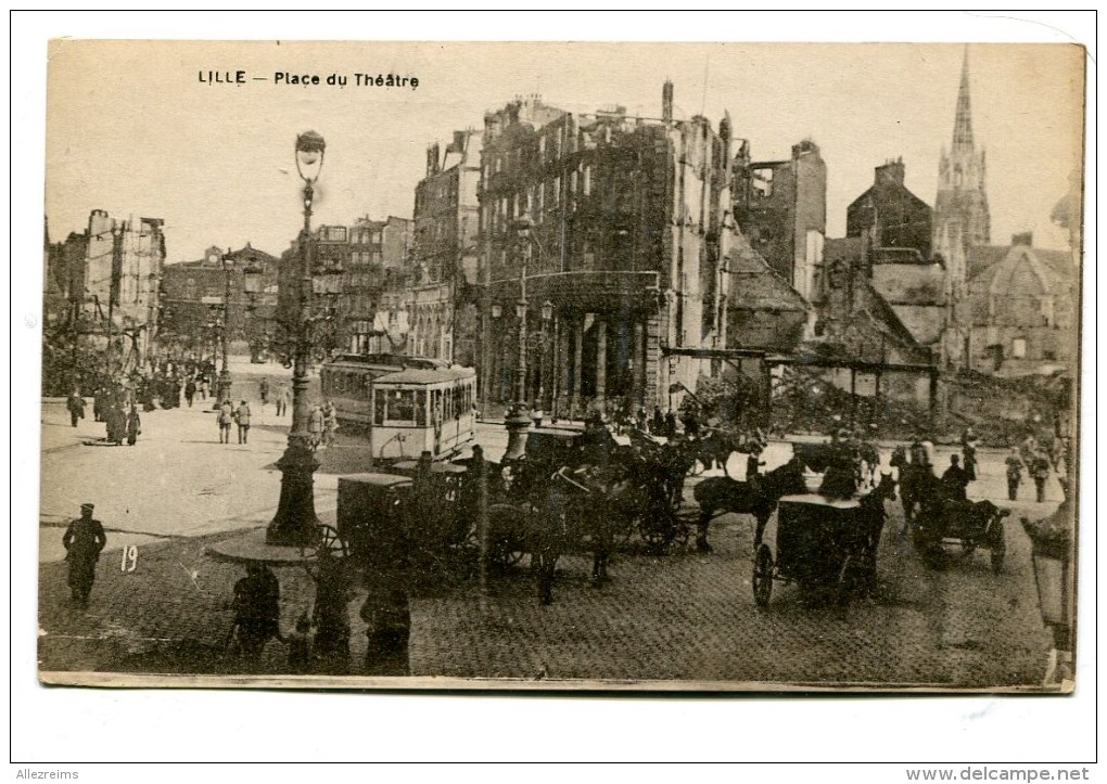 CPA  59  :  LILLE  Place Du Théâtre  Animée    A VOIR  !!!!!! - Lille