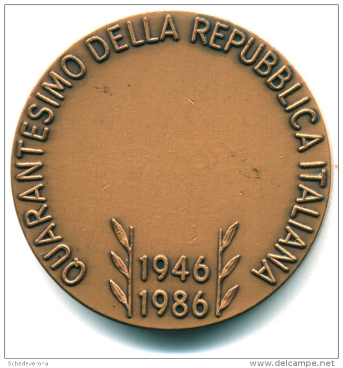 ANNIVERSARIO DELLA REPUBBLICA 40° MEDAGLIA CELEBRATIVA 1986 - Professionnels/De Société