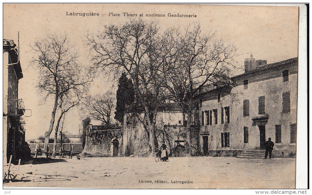 81- Labruguiere  Place Thiers Et Ancienne Gendarmerie - Labruguière