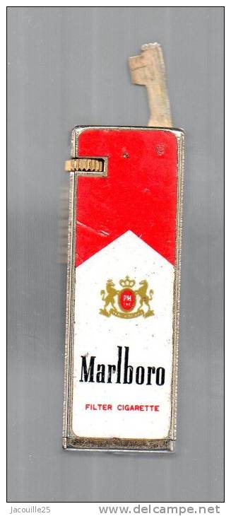 BRIQUET A GAZ  CIGARETTES BRIQUETS 65 X 23 MMS SUNEX KOREA - Andere & Zonder Classificatie