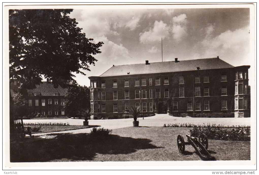 Breda - Hoofdgebouw Militaire Academie (Kanon)   - Noord-Brabant / Nederland - Breda