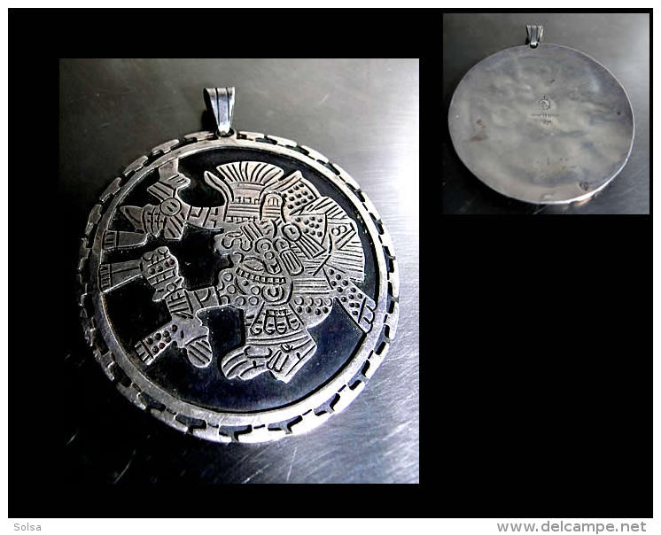 Ancien Gros Central Pendant Mexique Représentant Un Dieu Mythique  / Vintage Big Silver Pendent From Mexico - Pendentifs