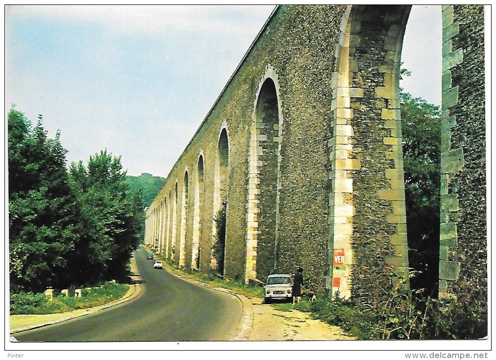 BUC - Les Aqueducs - Buc