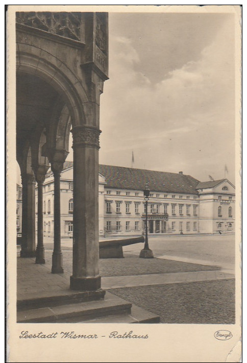 0781. Im 1941 Gelaufene Photoansichtskarte Vom Rathaus Im Wismar. Q2! - Wismar