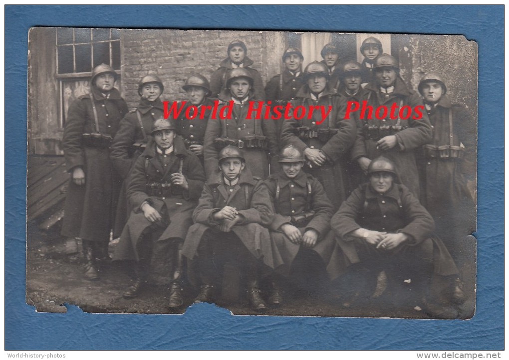 2 CPA Photo - MARTELANGE - Groupe De Militaires D'un Régiment à Identifier - Voir Uniforme Et Casque - TOP - Armée Belge - Martelange