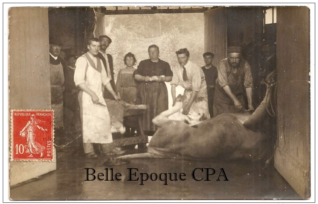 36 - ARGENTON-sur-CREUSE - X1 CARTE PHOTO De L´ABATTOIR / DÉPEÇAGE +++  Vers Châteauroux, 1908 ++++++++ TOP / ANIMÉE - Autres & Non Classés