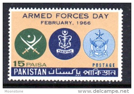 Pakistan 1966 Armed Forces Day, Hinged Mint (D) - Pakistan