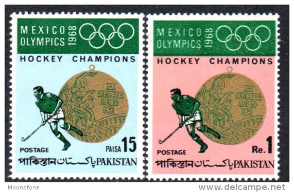 Pakistan 1968 Olympic Games Set Of 2, Lightly Hinged Mint (D) - Pakistan