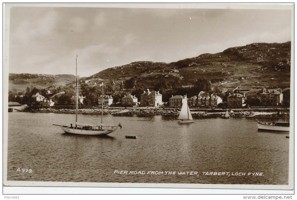 ROYAUME UNI - ECOSSE - SCOTLAND - Pier Road From The Water, TARBERT , LOCH FYNE - Ross & Cromarty