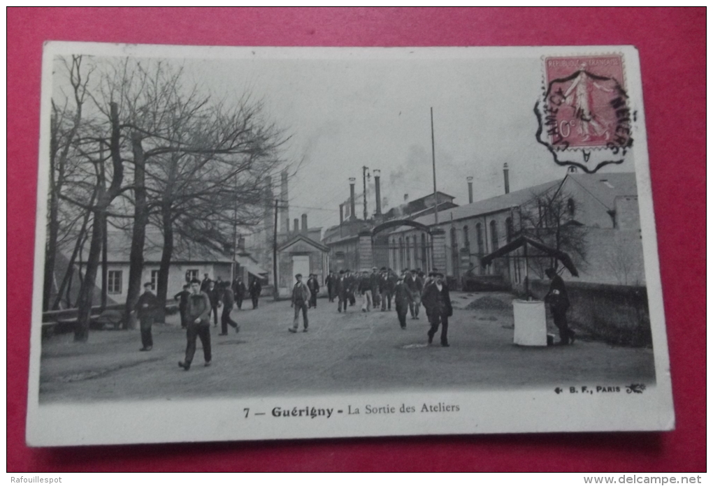 C P  Guerigny La Sortie Des Ateliers - Guerigny