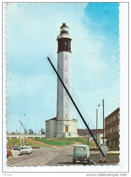 CPM  -  Calais - Le Phare Renault Juva 4 - Calais