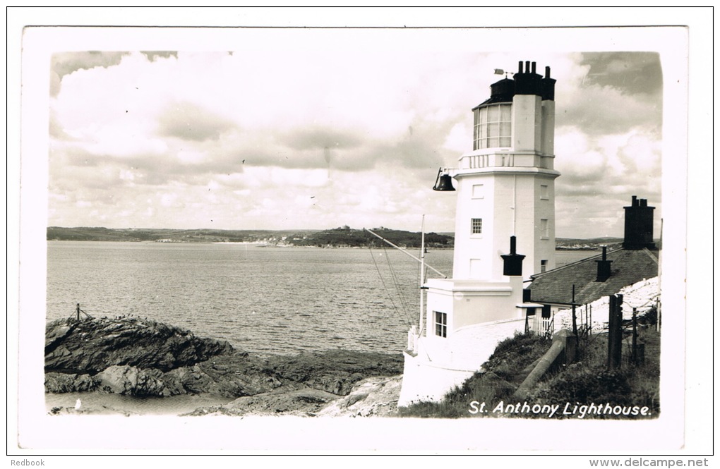 RB 1016 -  Real Photo Postcard - Close-Up St Anthony Lighthouse - Falmouth Cornwall - Lighthouses