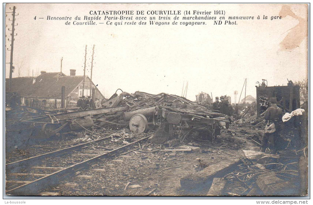 28 COURVILLE - Catastrophe Féroviaire Du 11.02.1911 - Courville