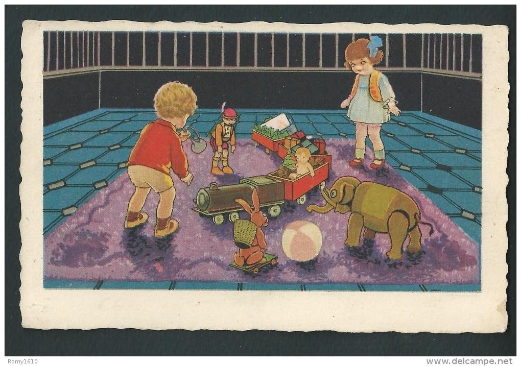 Deux Enfants  Entourés  De Jouets! Train, Ballon, Poupée, Marionnette, éléphant... Tapis Bleu. S 361. - Jeux Et Jouets