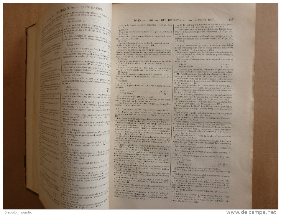 1913 : Codes et Lois (Lois et Décrets)pour la FRANCE , L´ALGERIE , et les COLONIES ...dos cuir